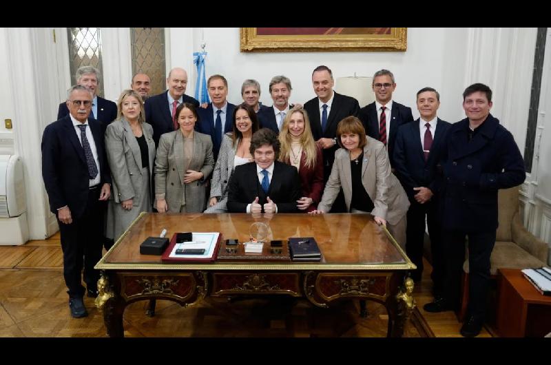 Quieacutenes son los integrantes del gobierno que se adhirieron al reacutegimen simplificado de Ganancias
