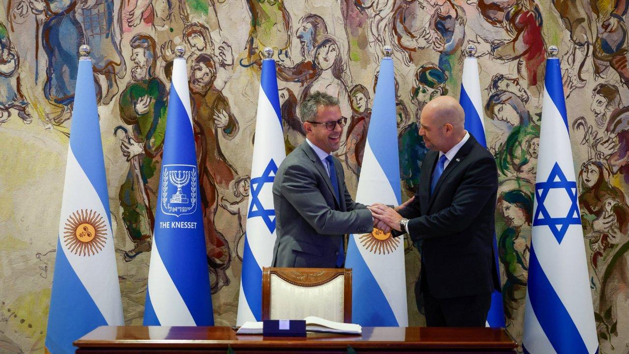 Martiacuten Menem se convirtioacute en el primer presidente de la Caacutemara de Diputados en visitar el Parlamento israeliacute
