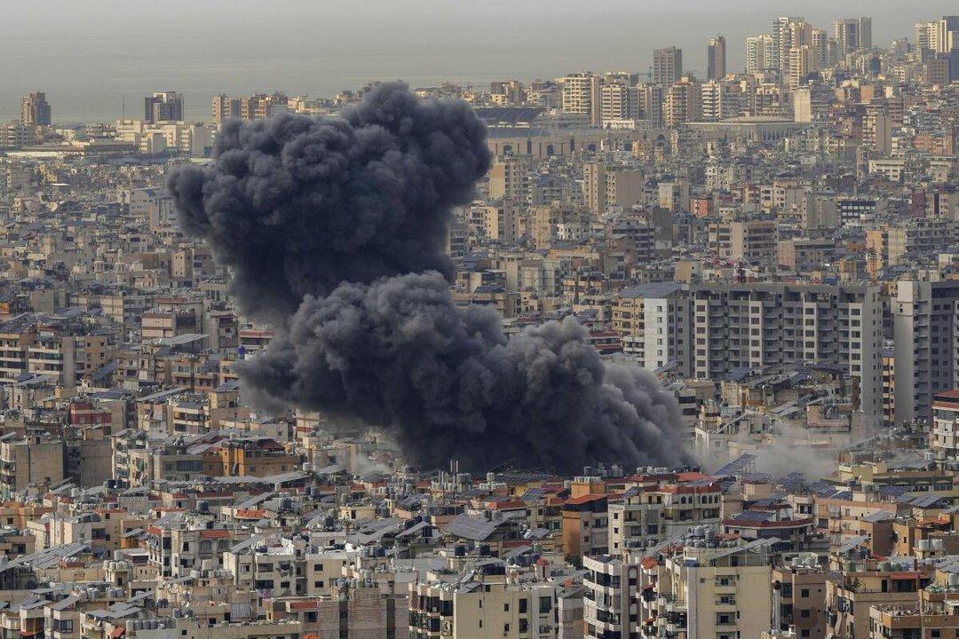 Israel y Hezbolaacute continuaron intercambiando ataques pese al acuerdo entre EEUU e Iraacuten