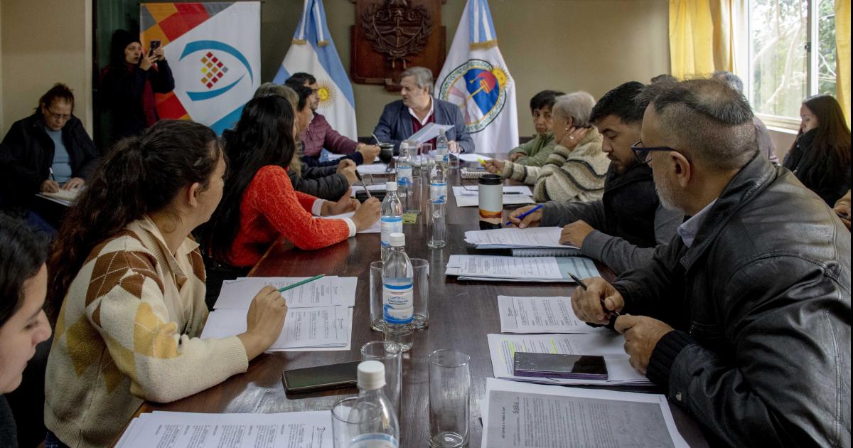 Ediles capitalinos trabajan en un proyecto de capacitacioacuten en salud mental