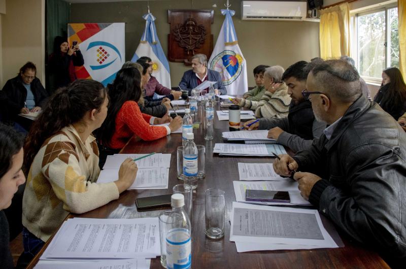 Ediles capitalinos trabajan en un proyecto de capacitacioacuten en salud mental