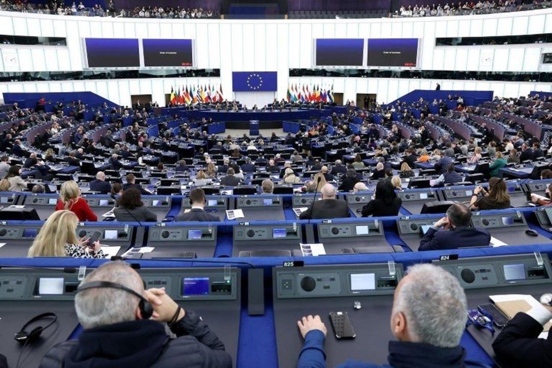 El Parlamento Europeo aprueba definitivamente el acuerdo comercial con Trump
