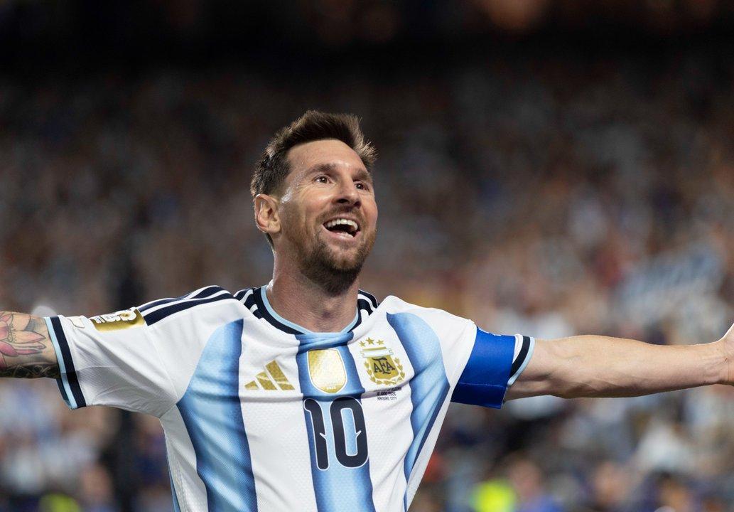 El oportunismo de Messi puso el segundo de Argentina ante Argelia