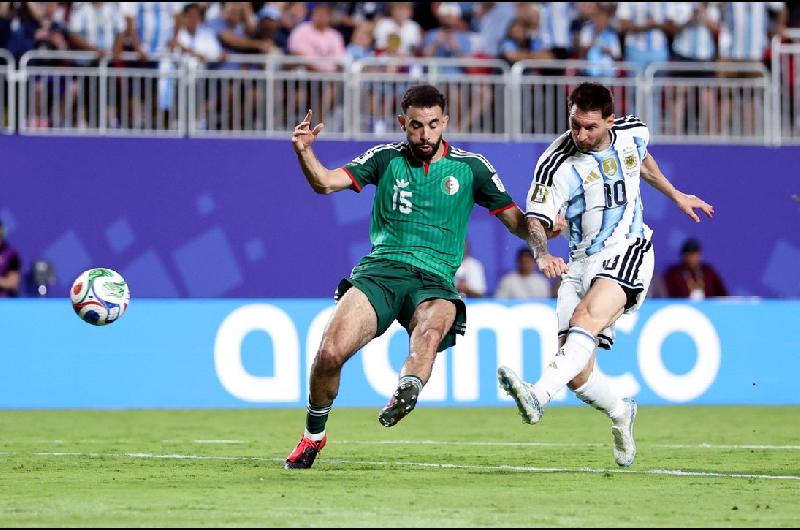 Messi tras una actuacioacuten histoacuterica ante Argelia- ldquoSer el maacuteximo goleador en mundiales es un honorrdquo