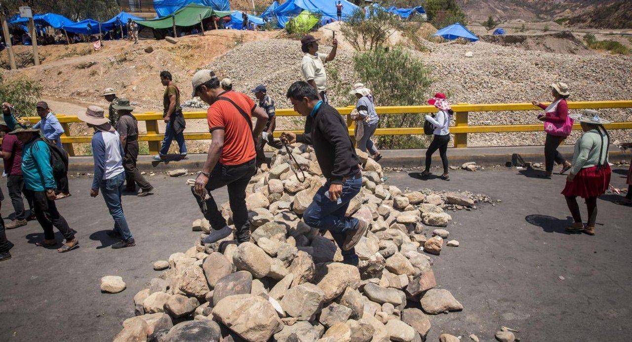 Exportadores bolivianos calculan peacuterdidas en el sector de casi US 1000 millones por bloqueos