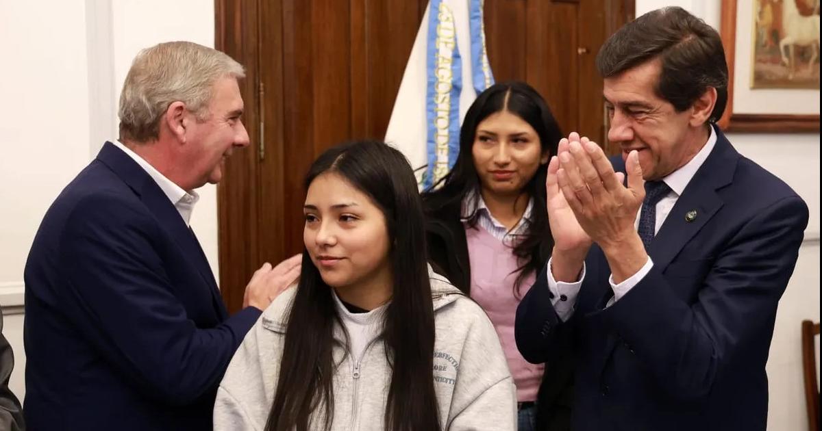 Beneficiarios de becas de Medicina destacaron el apoyo del Gobierno