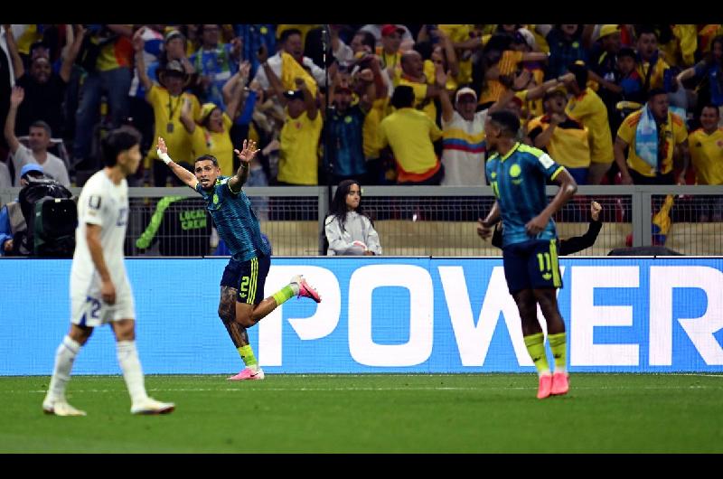 Colombia se impuso ante Uzbekistaacuten y cerroacute la primera fecha del Mundial