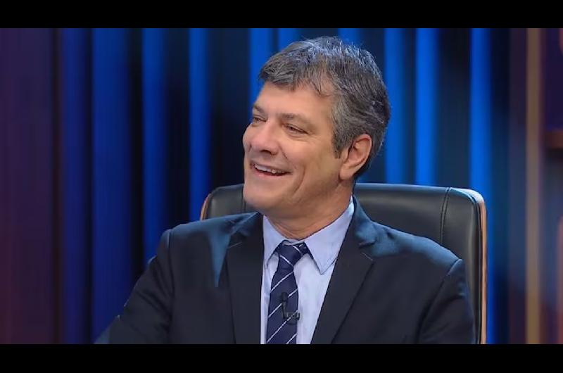 El pase de factura de Mario Pergolini a Lali Espoacutesito y Ca7riel y Paco Amoroso