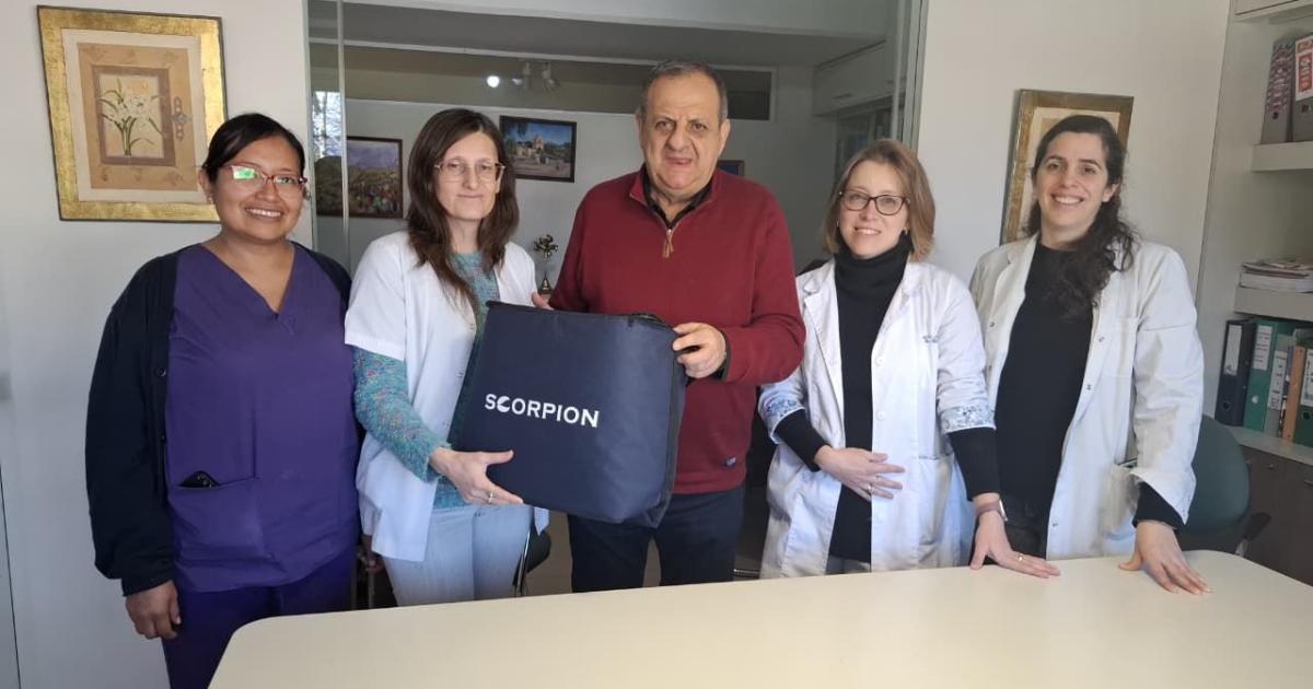 Fundacioacuten Hospital de Nintildeos entregoacute moderno dispositivo detector de venas