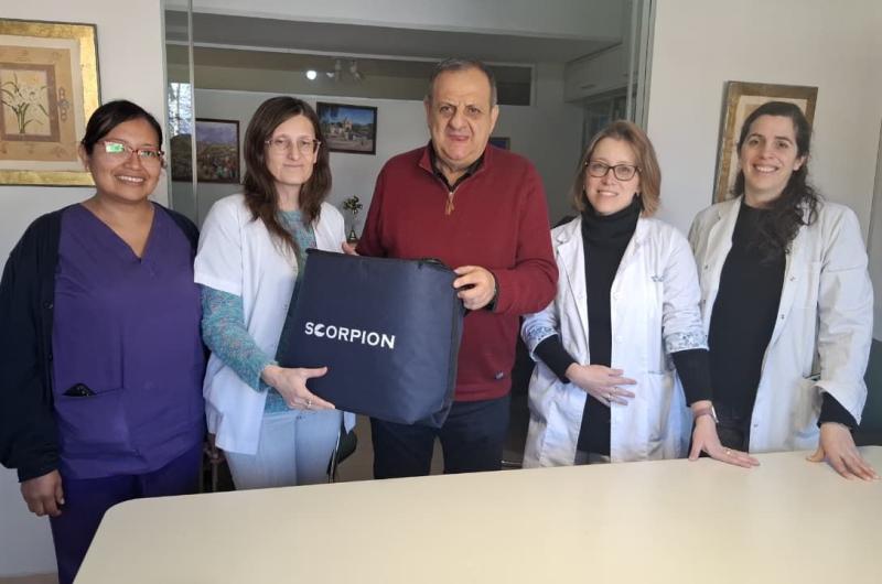 Fundacioacuten Hospital de Nintildeos entregoacute moderno dispositivo detector de venas