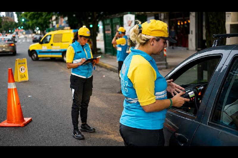 Multas de traacutensito en CABA- precios actualizados y coacutemo saber si son vaacutelidas