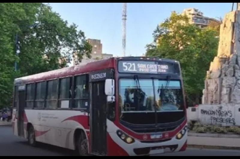 Posibles recortes de servicios en los micros del interior