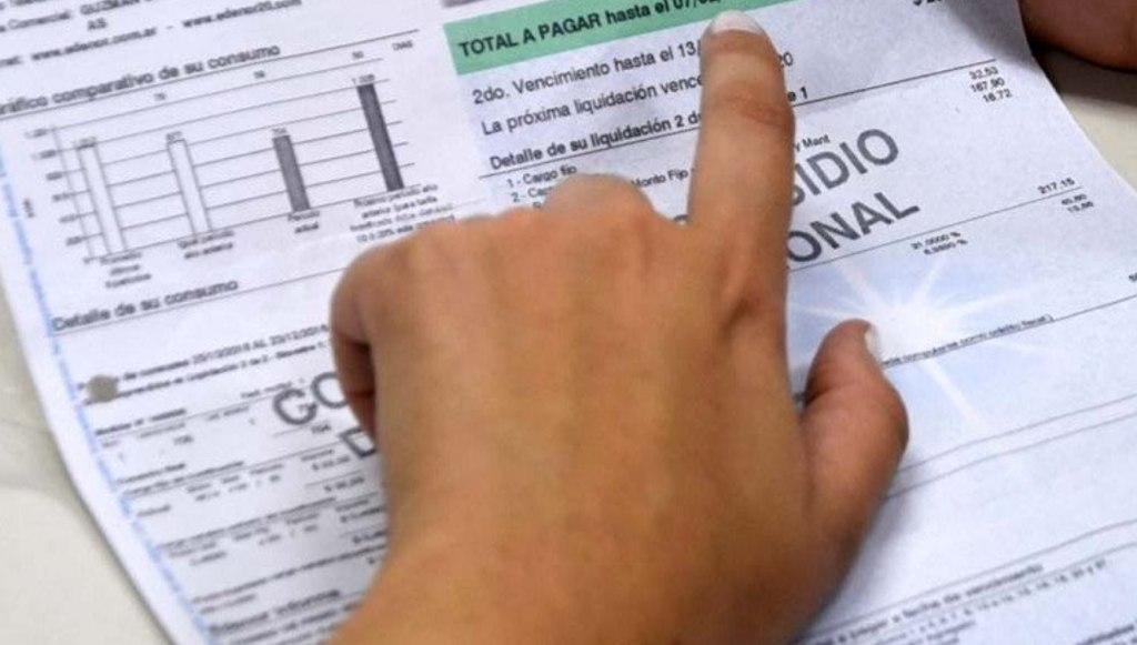 Las tarifas eleacutectricas escalaron hasta 10 veces en dos antildeos mientras que los servicios se deterioraron