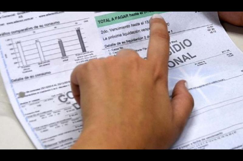 Las tarifas eleacutectricas escalaron hasta 10 veces en dos antildeos mientras que los servicios se deterioraron