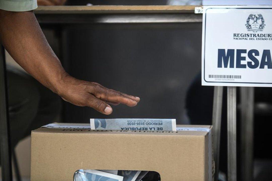 Elecciones en Colombia- Abelardo de la Espriella e Ivaacuten Cepeda se enfrentan en el balotaje