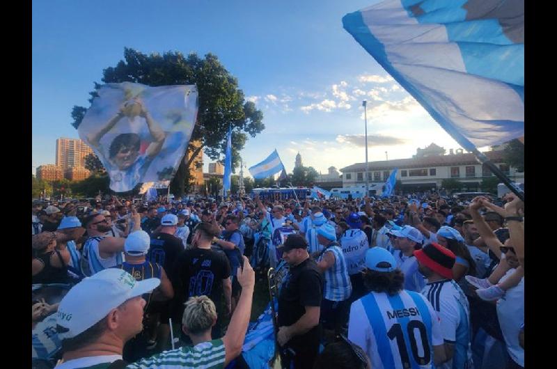 Mundial 2026- impresionante banderazo argentino en la previa del duelo ante Austria