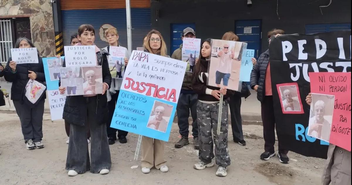 Vuelven a marchar pidiendo justicia por Rolando Vergara