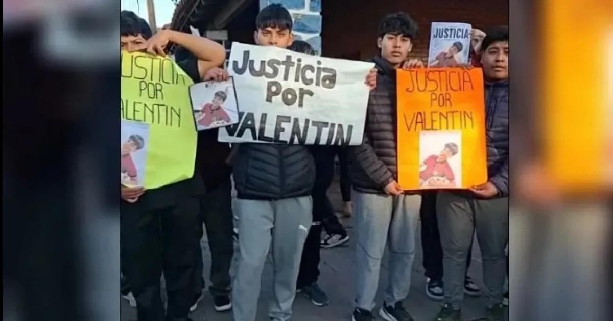 Su familia no cree en la hipoacutetesis del suicidio