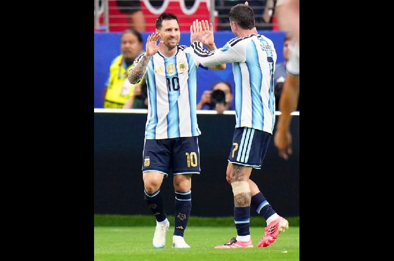 Con gol y reacutecord de Messi la Seleccioacuten argentina le ganoacute 2-0 a Austria y se clasificoacute a 16avos de final