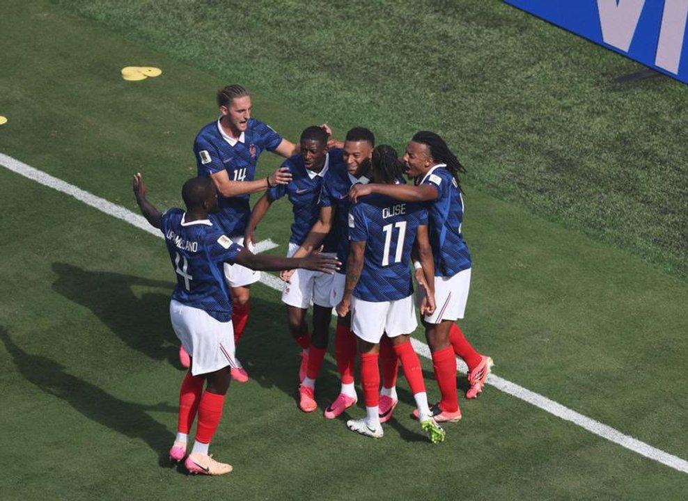 Mundial 2026- Francia goleoacute a Irak y se clasificoacute a los 16avos
