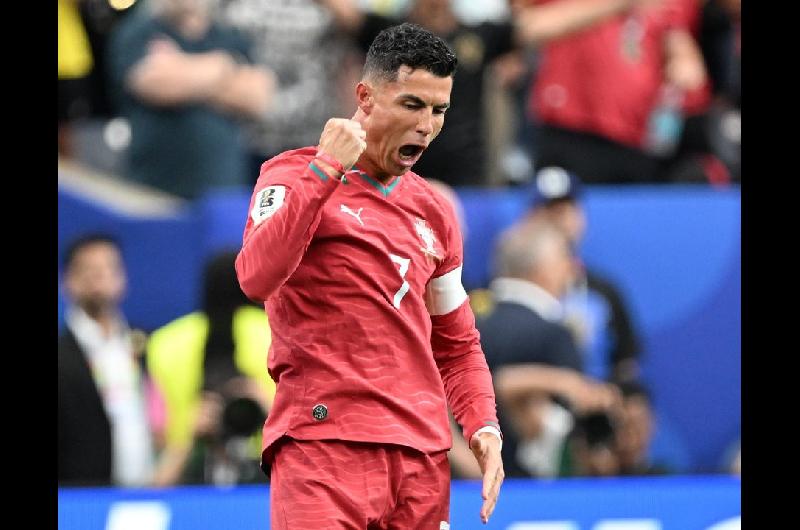 Con doblete de Cristiano Ronaldo Portugal aplastoacute 5-0 a Uzbekistaacuten
