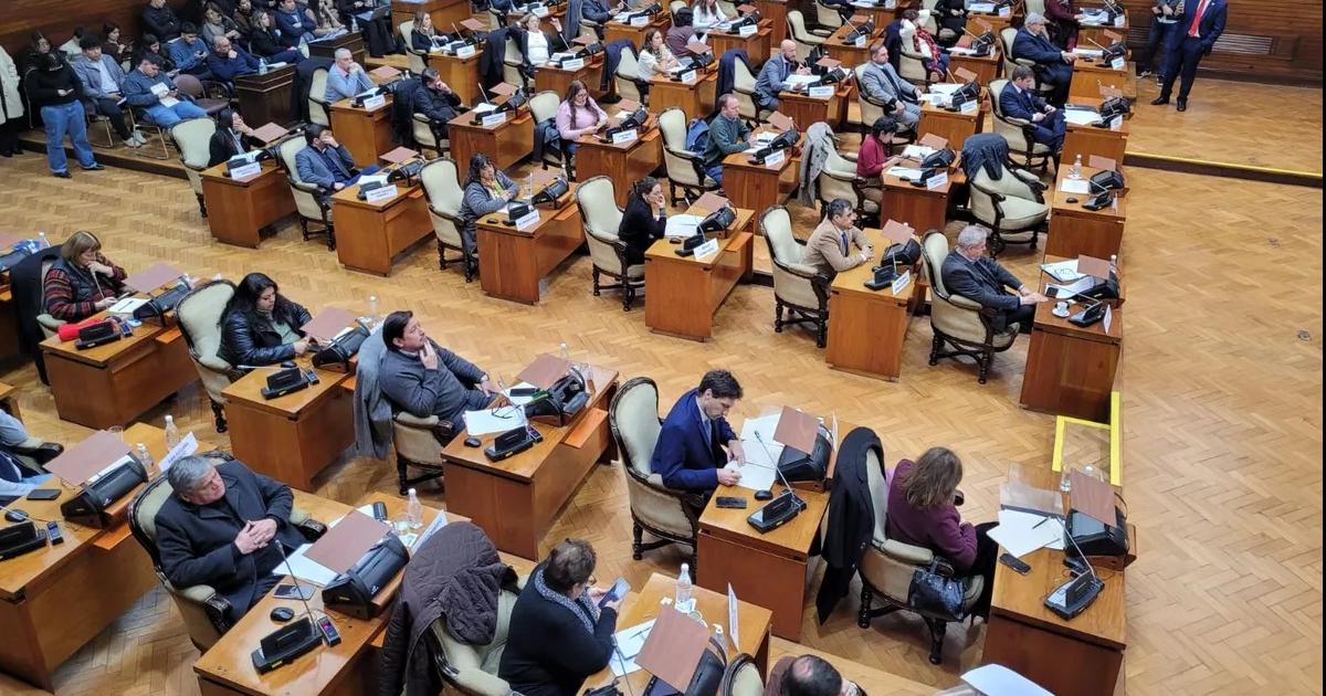 Ballesty cuestionoacute el alcance del alivio fiscal y apuntoacute contra la poliacutetica energeacutetica