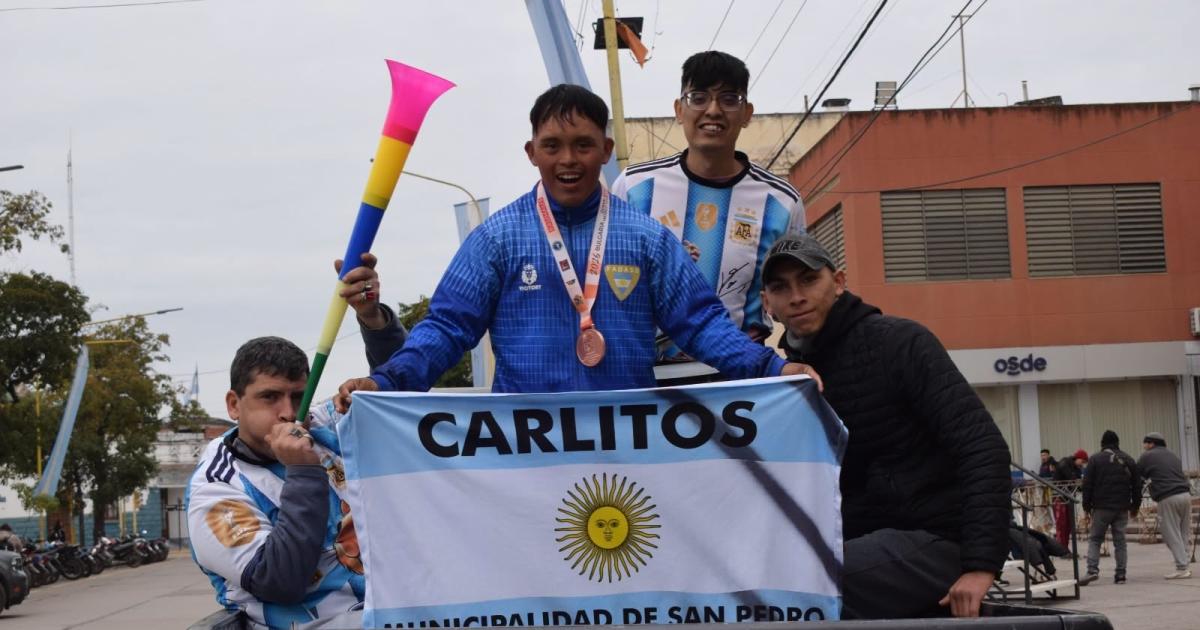 Carlitos Isasmendi fue recibido en San Pedro con gran algarabiacutea