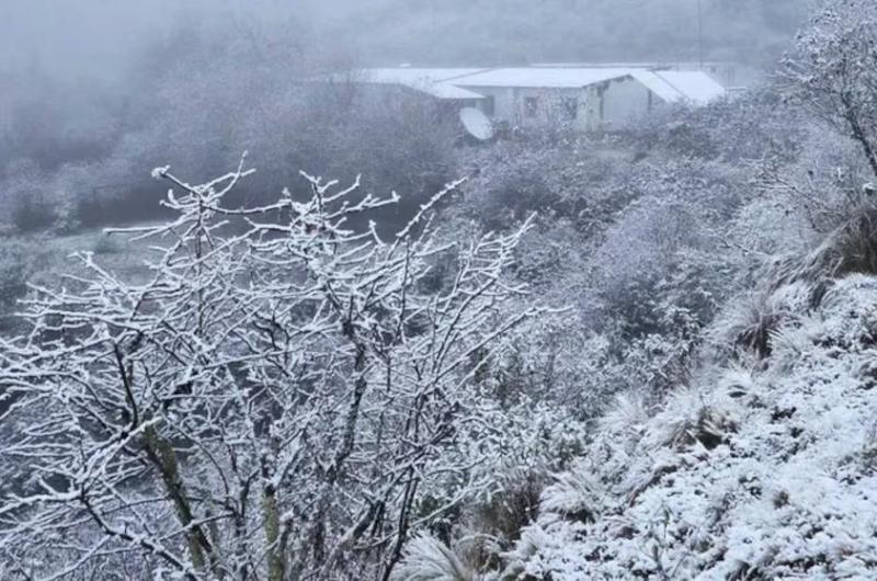 Mucho friacuteo y el hermoso paisaje de nevadas en Yala El Durazno y Molulo
