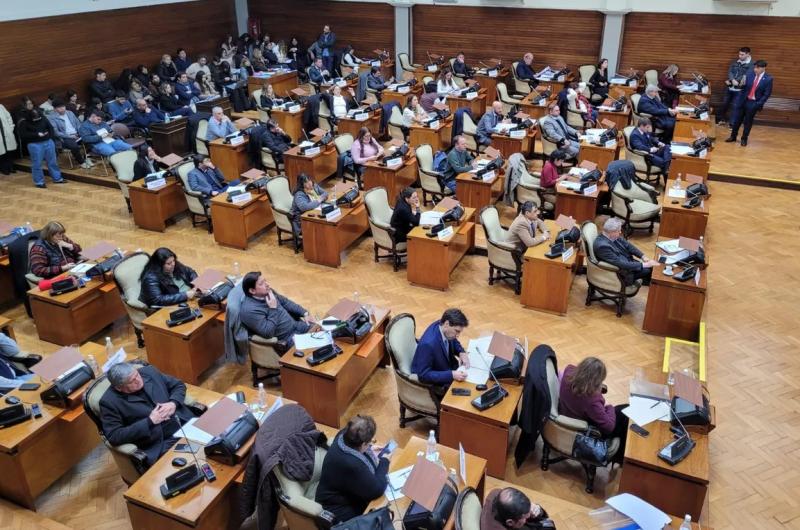 Ballesty cuestionoacute el alcance del alivio fiscal y apuntoacute contra la poliacutetica energeacutetica