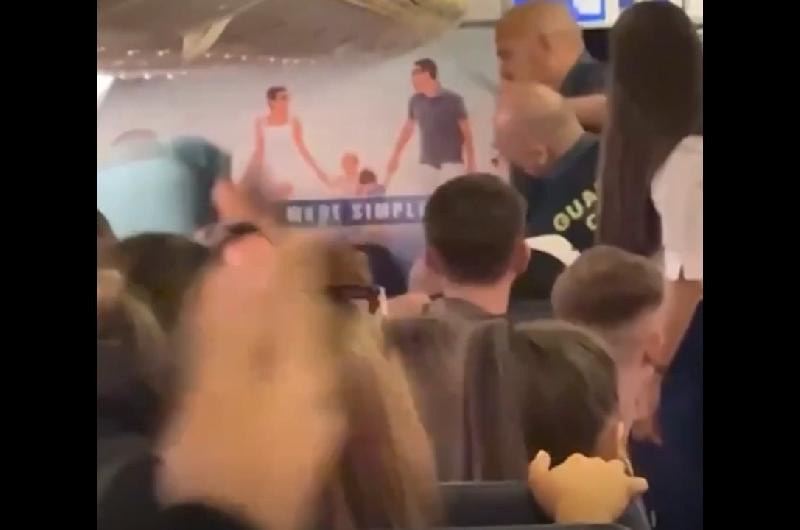 Una pareja alcoholizada causoacute disturbios a bordo de un avioacuten e intervino la policiacutea