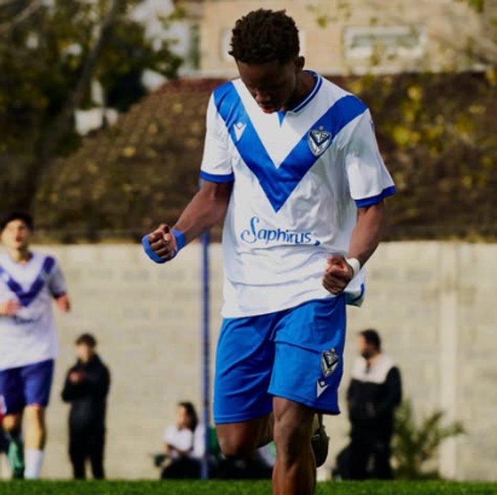 Quieacuten es el futbolista haitiano convocado a la Seleccioacuten Argentina