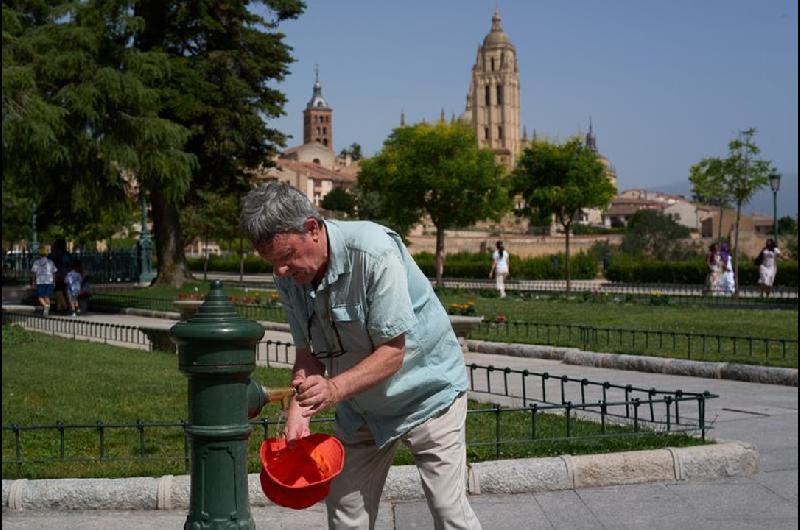 Espantildea- atribuyen 212 muertes en cuatro diacuteas a la ola de calor