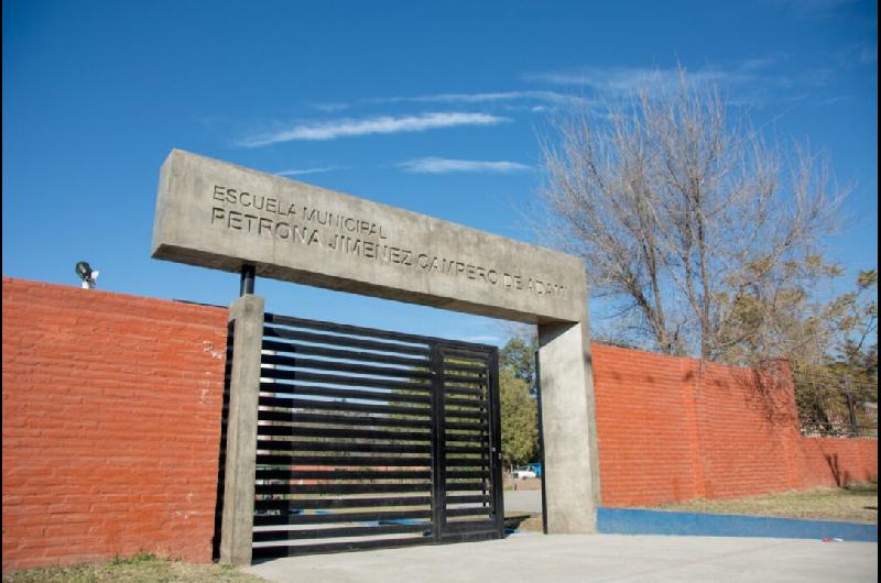 Yerba Buena- Macchiarola enfrenta un paro en una escuela municipal