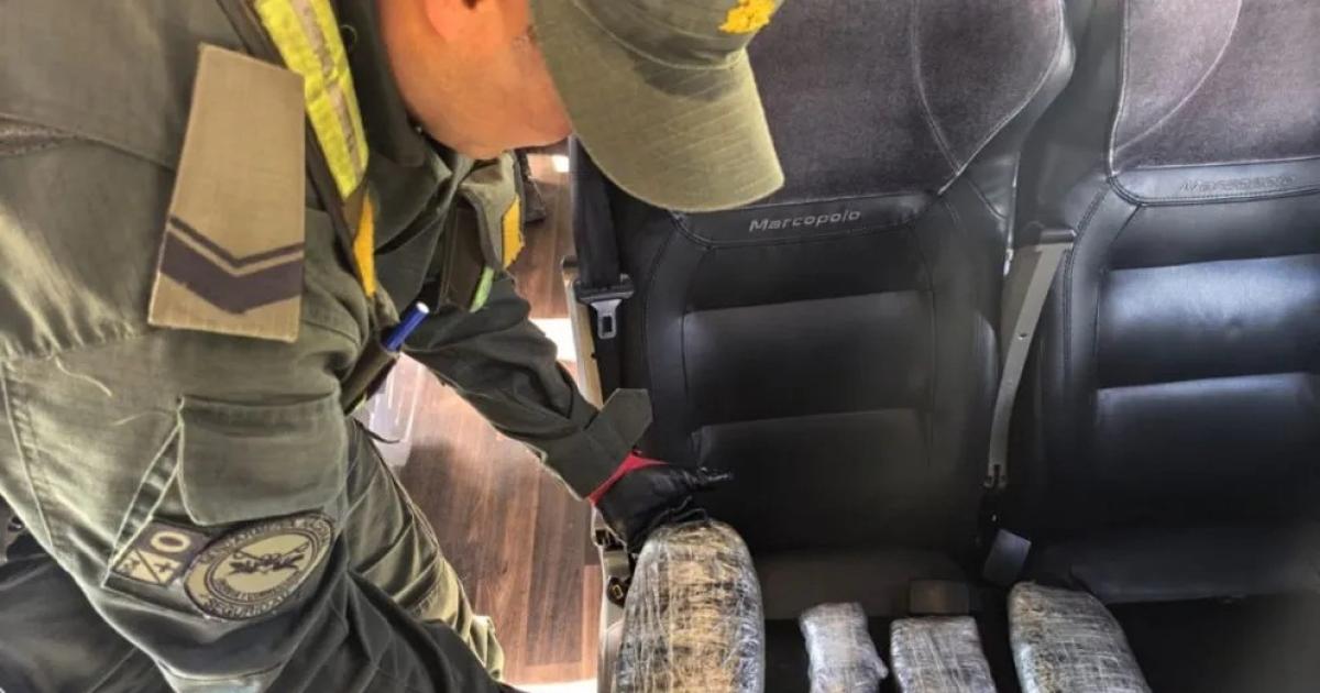 Iba desde La Quiaca a Mendoza con maacutes de un kilo de droga- lo detienen en La Rioja