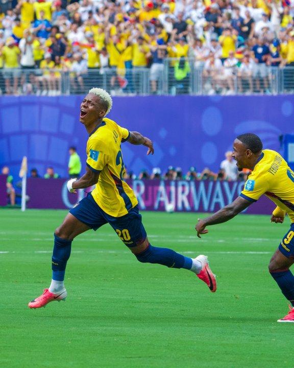 El presidente de Ecuador decretoacute feriado nacional tras la victoria ante Alemania en el Mundial 2026