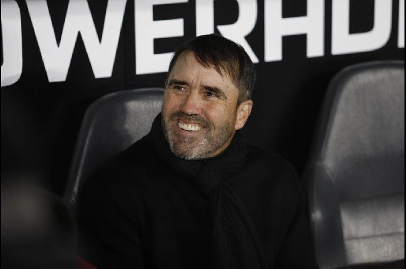 Bombazo y sonrisa para el ldquoChachordquo Coudet- River habriacutea abrochado tres refuerzos maacutes
