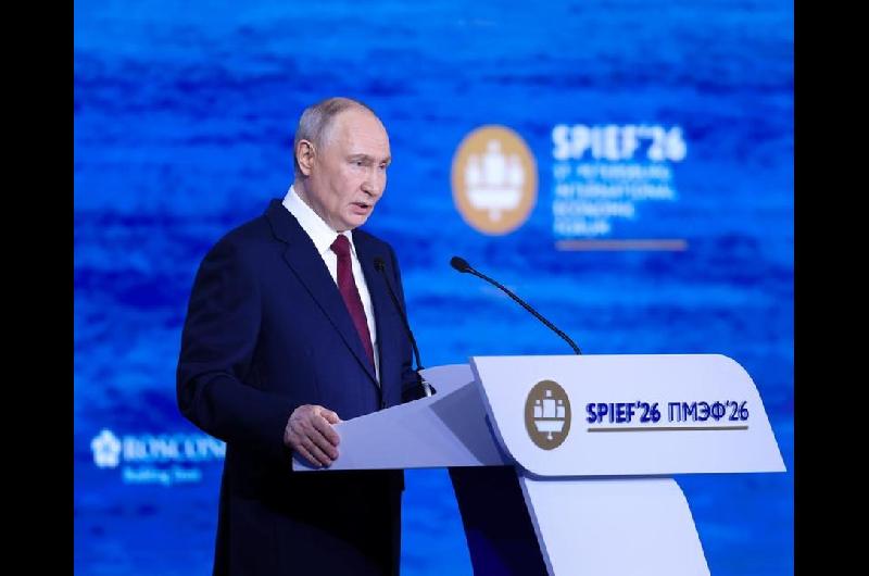 Putin advirtioacute que Ucrania pagaraacute por sus criacutemenes en Kursk