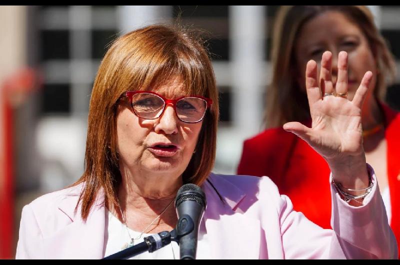 Con el camino despejado tras la renuncia de Adorni Bullrich busca activar al Senado antes del receso