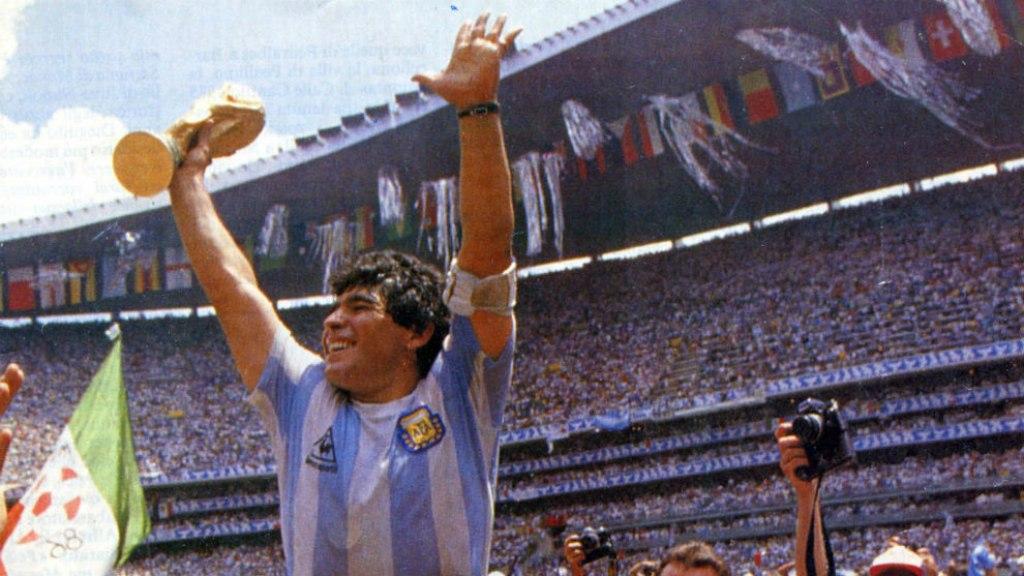 A 40 antildeos del tiacutetulo del 86- Meacutexico Maradona y una Seleccioacuten argentina que tocoacute el cielo con las manos