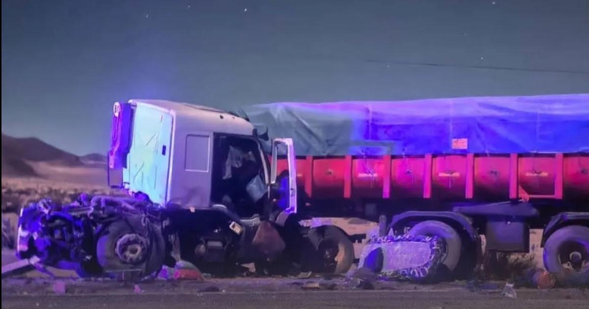 Un muerto y un herido tras un brutal choque frontal de camiones en Ruta 52