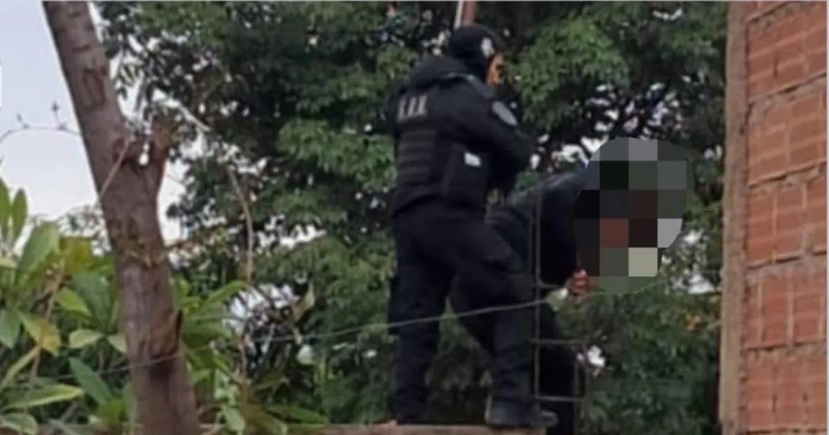 Atraparon a un delincuente con un arma blanca y hierros robados