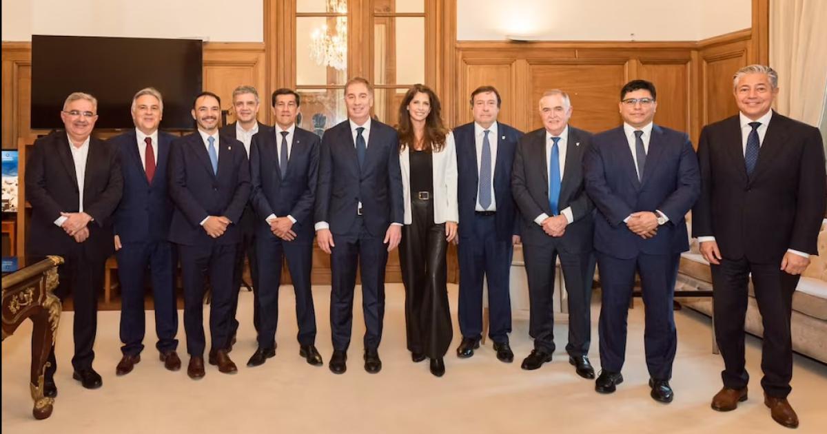 Sadir y otros gobernadores dieron su respaldo a Santilli