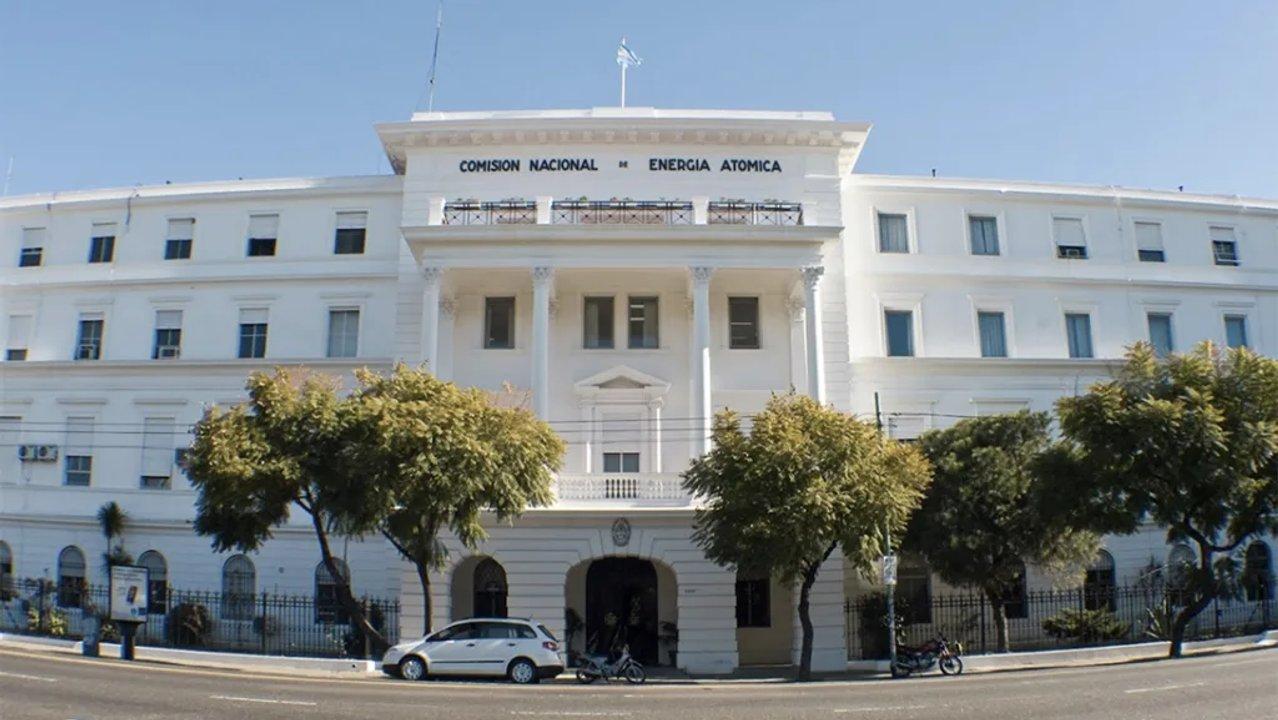 ATE tomoacute la Comisioacuten de Energiacutea Atoacutemica en rechazo a 100 despidos
