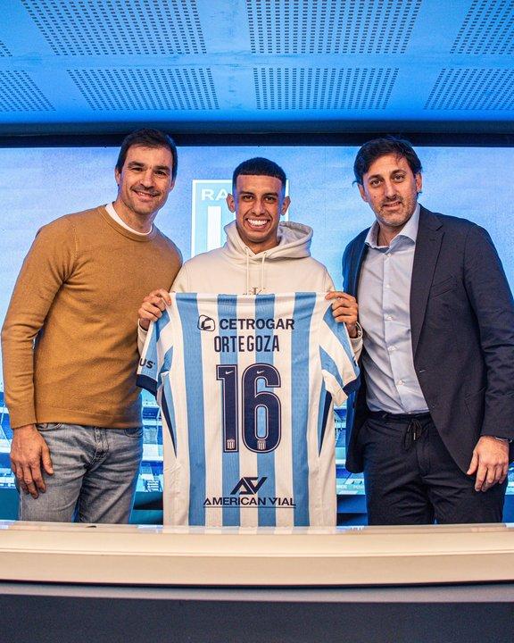 Racing presentoacute a Ulises Ortegoza y ahora va por Matiacuteas Kranevitter