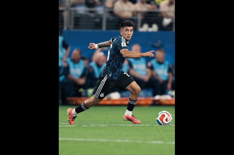 ldquoVamos a intentar defender el tiacutetulordquo- Thiago Almada en la previa de Argentina-Cabo Verde