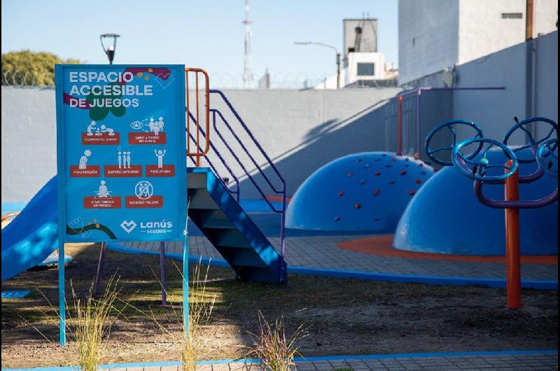 Lanuacutes concretoacute la puesta en valor integral de la plaza Atlaacutentida de Lanuacutes Oeste
