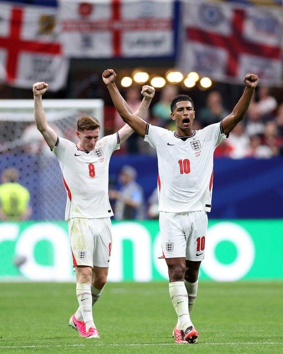 Manchester City desembolsoacute euro135 millones por un jugador titular de la seleccioacuten inglesa