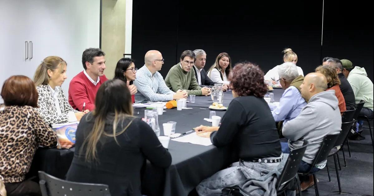 El lunes se inicia la ronda de paritariascon gremios estatales