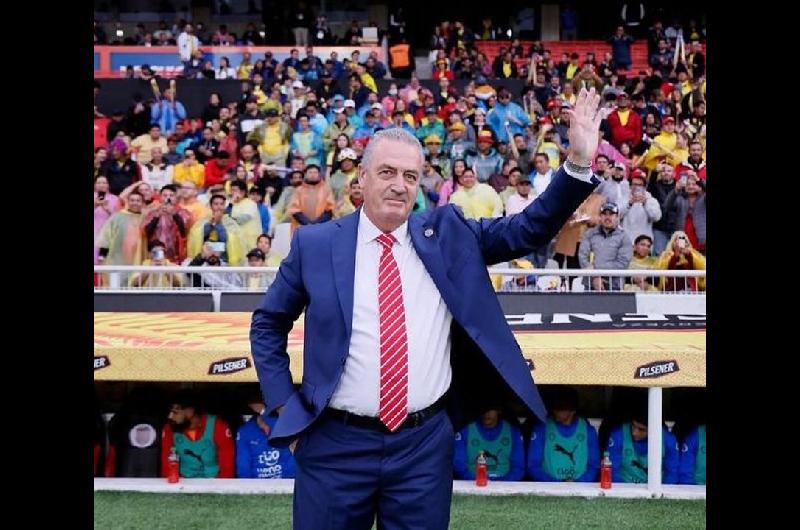 Alfaro tras la eliminacioacuten de Paraguay- ldquoSi uno quiere ser ganador primero tiene que aprender a perderrdquo