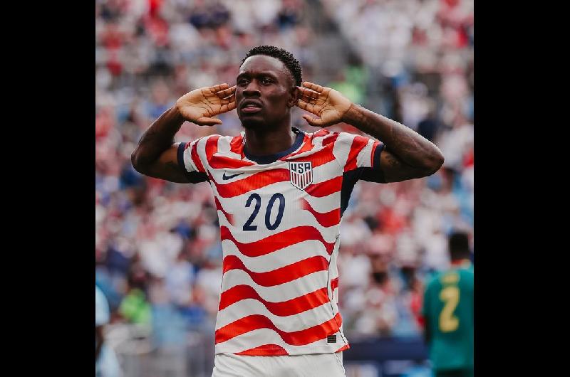 FIFA anuloacute la suspensioacuten de Balogun y podraacute jugar los octavos de final del Mundial ante Beacutelgica